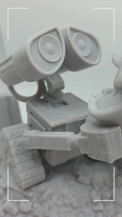 Wall-E and Eve - 3D Resin Figurine: Unpainted Fan Art (7 Inch)